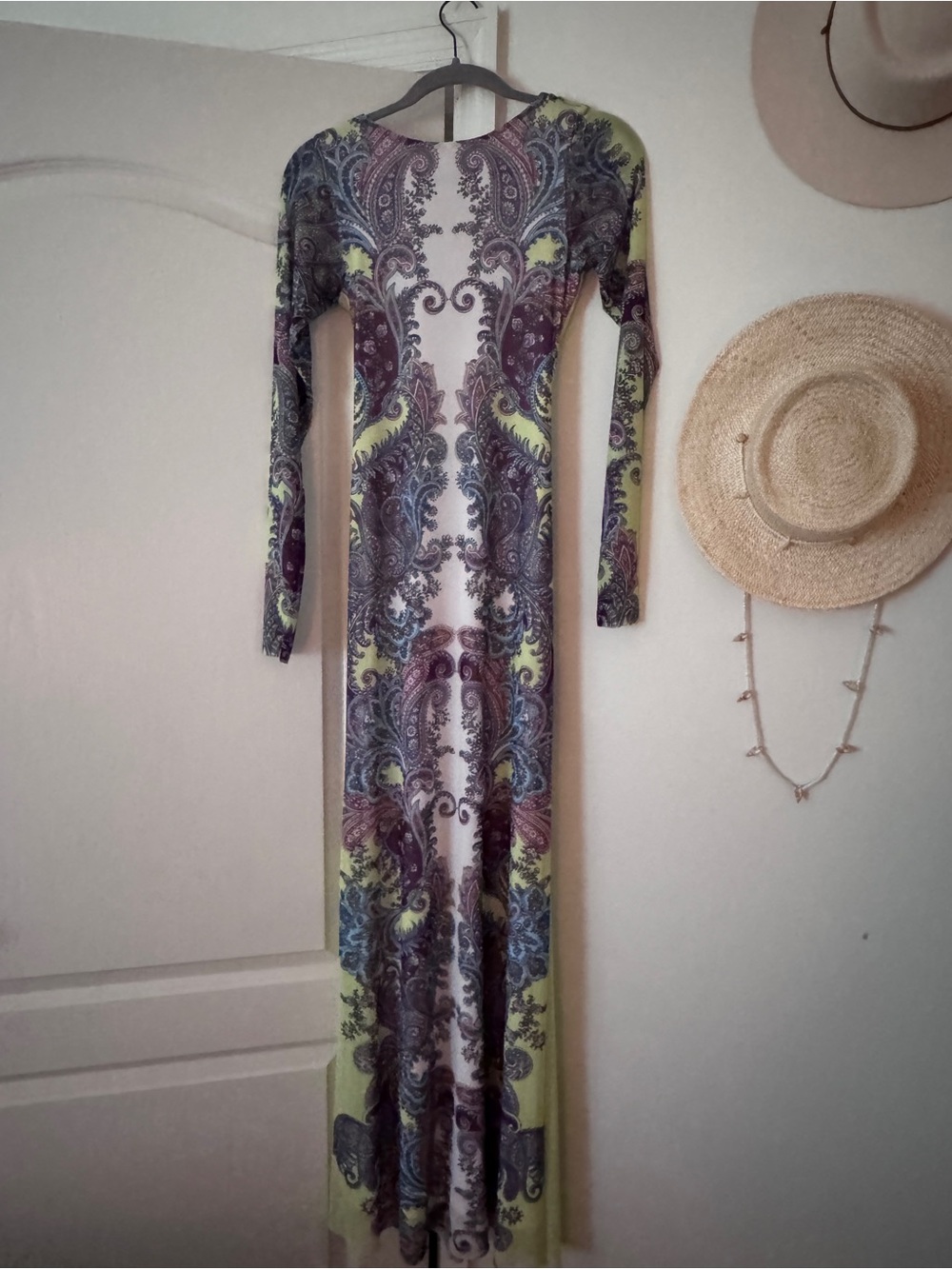 Long Sleeve Paisley open back Maxi Dress - Multicolor